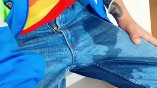 Wetting My Jeans - I'm Lazy to Go to the Toilet