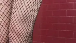 Wonder Woman Pees and Orgasms