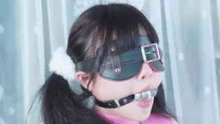 Ms17-use Duct Tape to Gag the Girl and Make Her Struggle