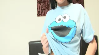 Horny Hot Teen Has Masturbates in the Hotel Room