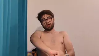 Showing Ass, Feet and Jerking off - Beepied