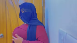 A Hot Egyptian Girl Wants to Have Sex with You