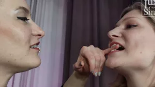Lesbian Biting Challenge - Parts 1-5 (deutsch)