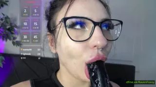 RavenFoxxy Brings a Flirty, Addictive Mood That Pulls You In Fast