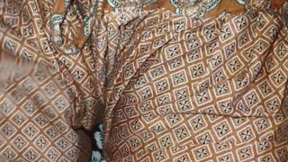 Old buddi aunty ki hot salwars soot me kapra kholi