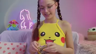 E-girl Boobs and Pokmon Pulls