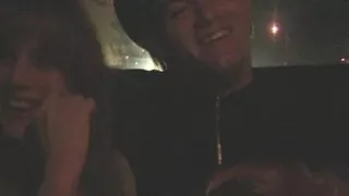 Wilde Taxifahrt: Hei&szlig;e Momente bei Nacht