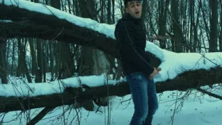 Winter Jerking off on the Tree
