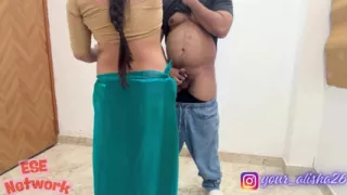 Chori Chori Gate  se Mujko Kapde badaltein Hue Dekh Raha tha aur Phir Chudai Start Kardiya