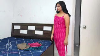 Komal's Stepsister Sat on Her Stepbrother-in-law's Clothes and Started Looking at Her Penis.