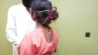 Indian Desi Bhabhi Fucked by Taylor Standing Doggystyle Anal Darzi ny Big Boobs Wali Bhabhi ko ghori Bana k Gand ki chudai kari
