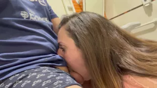 Blonde fucked by a client gave her in the ass without a condom