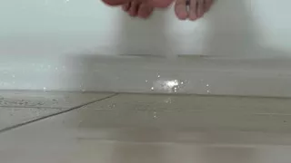 Rub on the bathtub until it comes