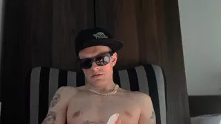Jacking and moaning in the sunshine