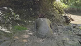 Odd Stuck... Living Mud ?
