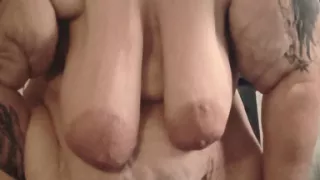 Seductive Slut Shows You All and Her Butt