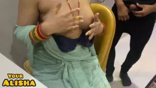 Alisha Bhabhi ko Galti se Mobile Mein Porn Dikh Gayi aur Devar Ne Pakad Liya....