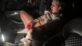 Teen TamyTation masturbation in parking lot