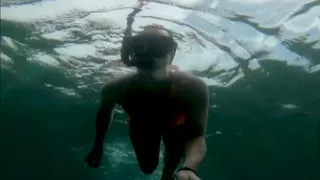 Snorkel Slut: Tight Bikini, Dive Mask & Underwater Fin Tease