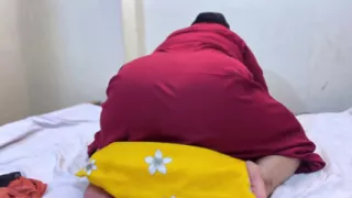 Arab Stepmom Humping My Pillow on Bed Until She I Cum!