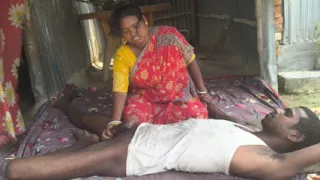 Desi pados ki housewife Ne Aakar chudai karne Diya fouking sex