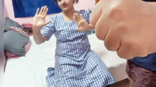 Chachu ne mujhe chut me fingering karte pakad liya, ab mai kya karu?
