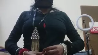 Sexy Bhabhi released her pussy juice