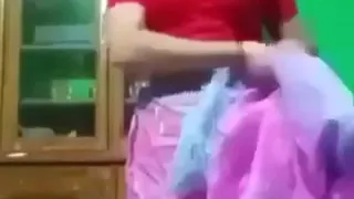 Deshi Girl Change Saree and Showing Boobs