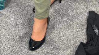 Mrs Mature Feet Strips From Everyday Clothing 416