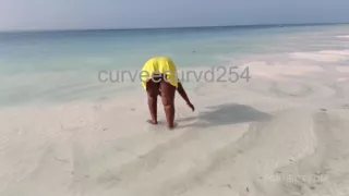 HD 4:31 Searching for Sex Baddie at the Beach Are You There