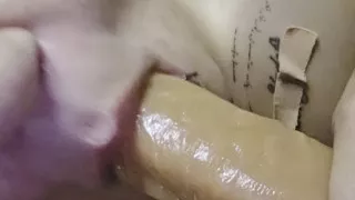 Blowjob queen shows how it's done