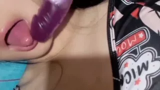 Japanese Girl Masturbating and Squirting