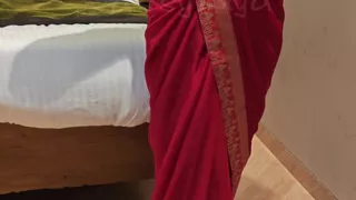 Sassy Riya Saare Close up Cleavage