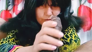 She Shows Her Limits of Lust