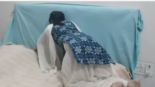 Dost ki wife ko ghar par akele choda