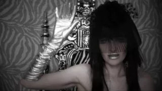 The fascinatrix...