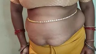 Indian chubby bbw wife saree show and dirty talking