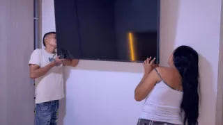 Latina of limited resources has no way to pay reparations to unknown boy and pays him with a delicious fuck