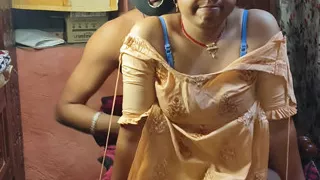 Desi teacher hot student ne teacher ko boobs dikhaye