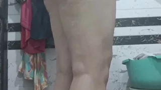Priya Bhabi Sunday Enjoy Bath Video
