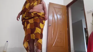 The son in law fucked the Gujarati sexy Stepmother in law when the wife was not at home