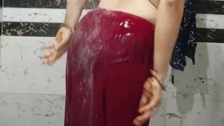 Priya Bhabi Big Ass Bath Show