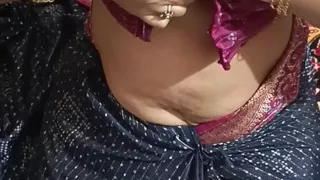 Desi Indian Beautiful Owner Aunty Fucking for Rent Closing