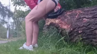 Anal Gabriella while walking