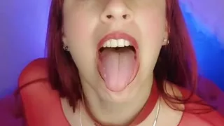 My Boyfriend Blindfolds Me so That I Suck His!