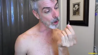 Giant Armpit Sniffer - Daddy Giant 13