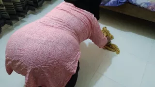 Arab Stepmom Gets Stuck Under Bed When Stepson Fucks Her Big Ass