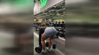 18-Year-Old Girl Accidentally Shows Her Wet Pussy During TikTok Challenge