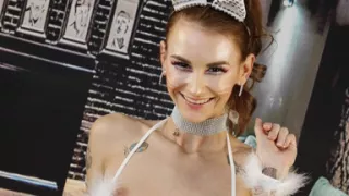 417- Adele Unicorn as Kitty Venice Mask Costume