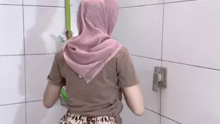 Beautiful Malay Hijab Washing My Ass and Pussy